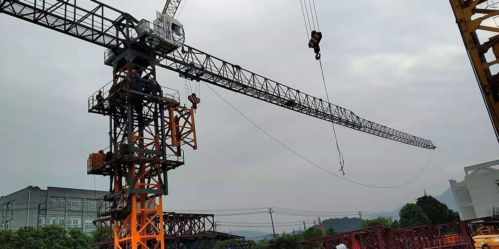 浙江建机zjt7022平头塔式起重机顺利投入市场